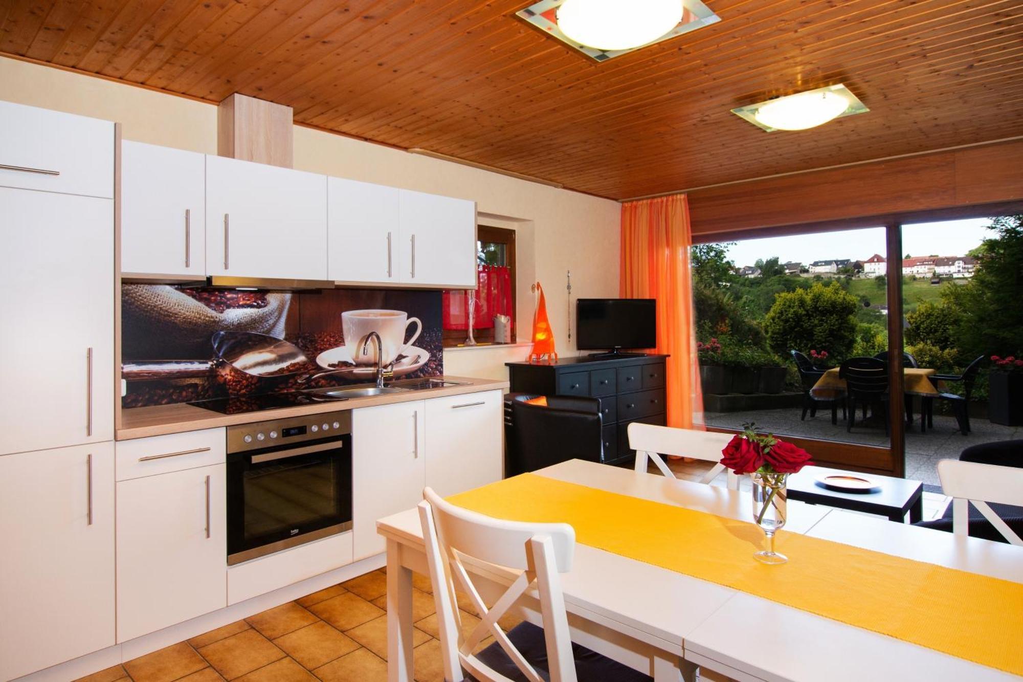 Ferienwohnung "Kirchblick" Im Ferienhaus Blumenhain Bad Wunnenberg Exterior photo